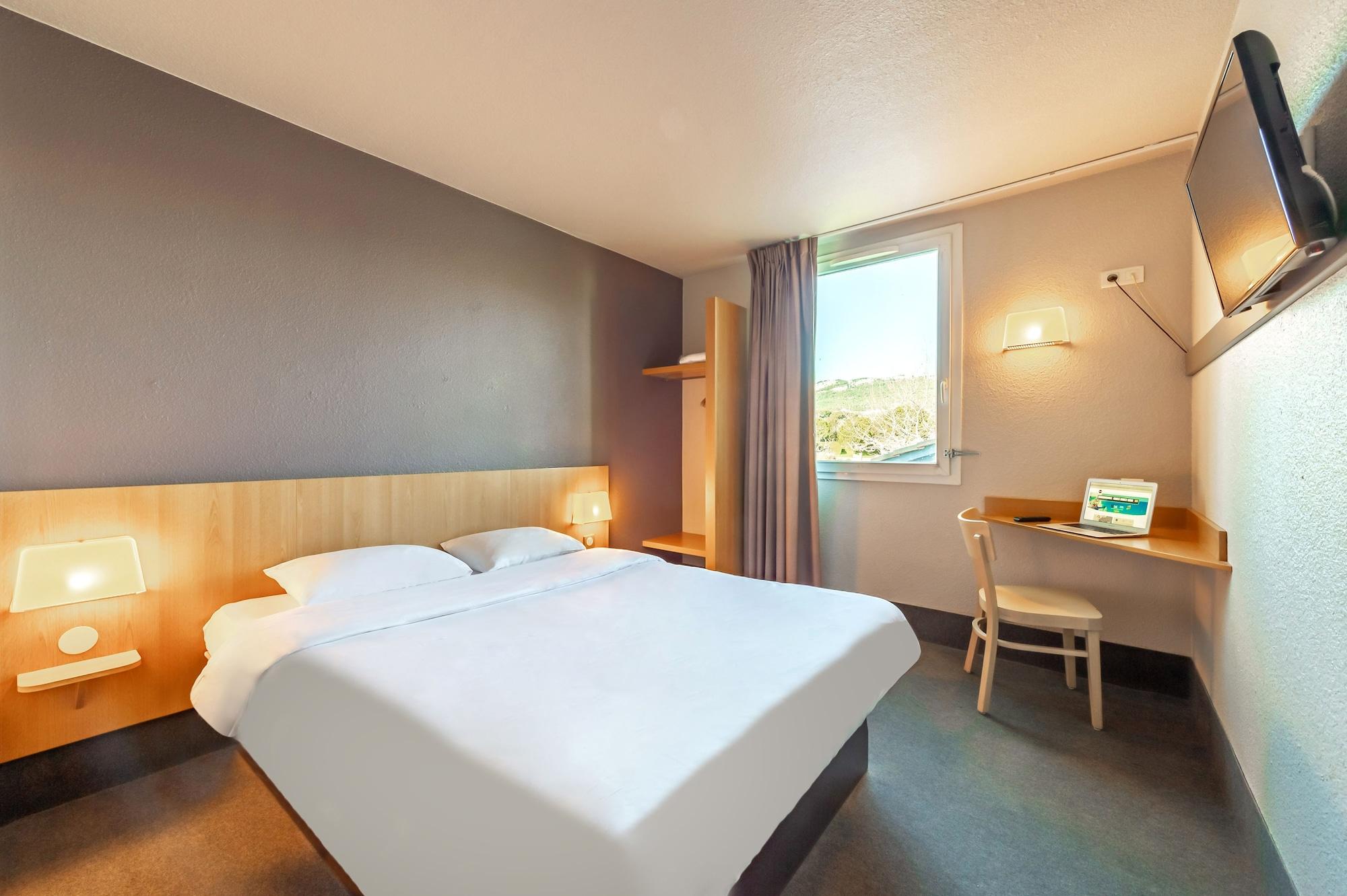 B&B Hotel Toulon Ollioules Bagian luar foto
