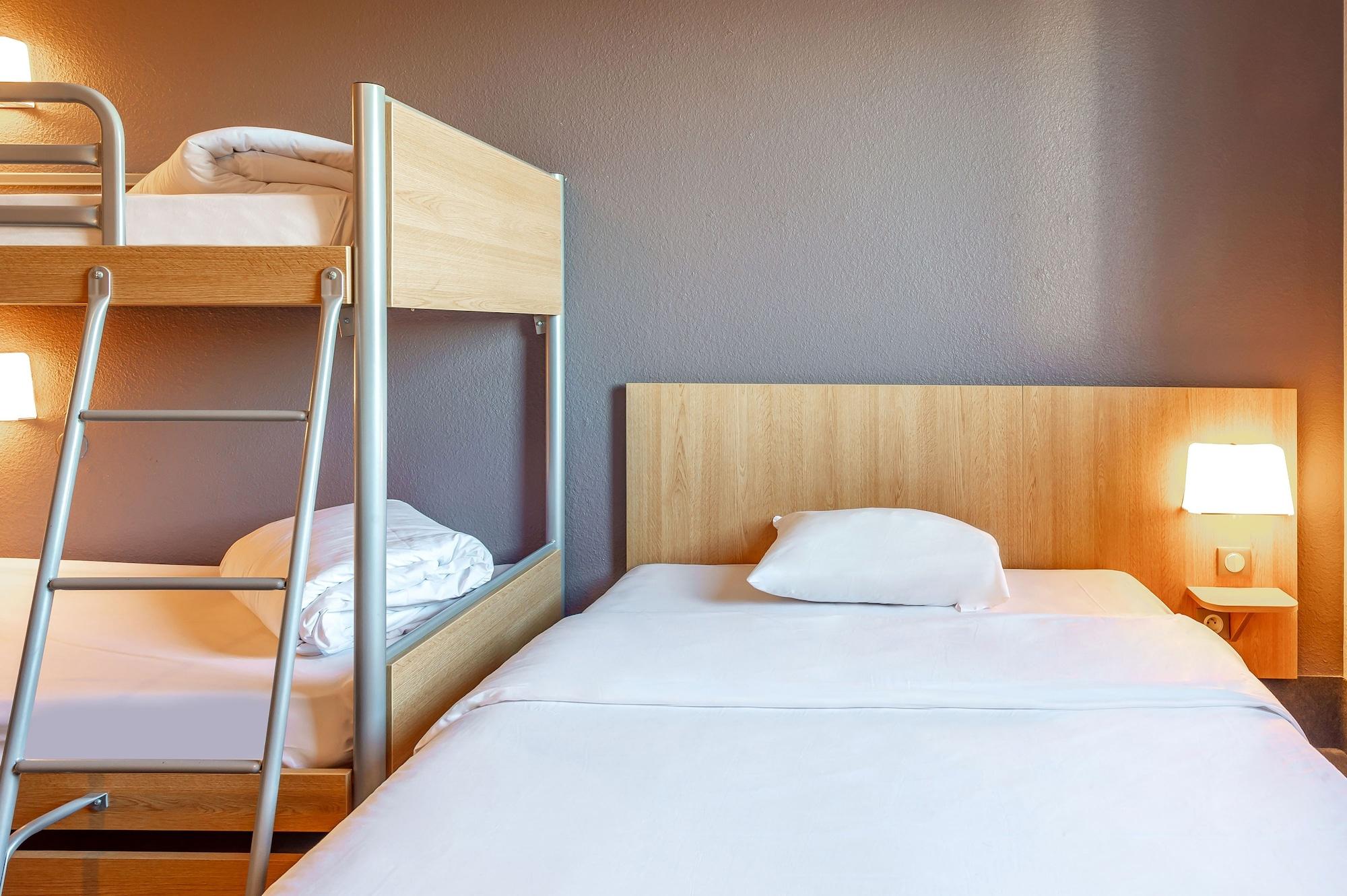B&B Hotel Toulon Ollioules Bagian luar foto