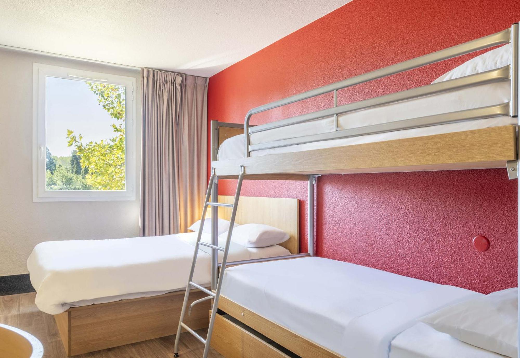 B&B Hotel Toulon Ollioules Bagian luar foto
