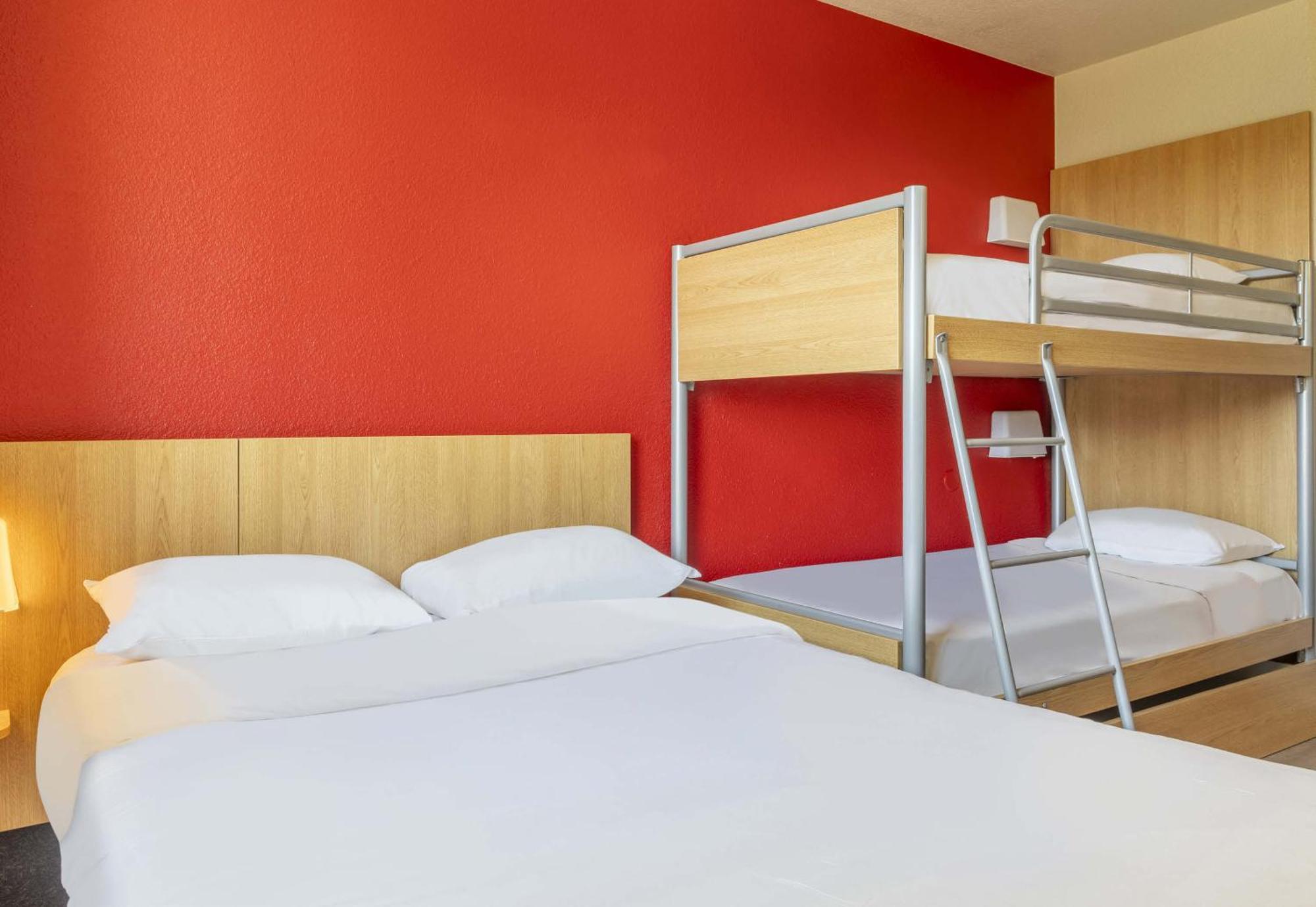 B&B Hotel Toulon Ollioules Bagian luar foto