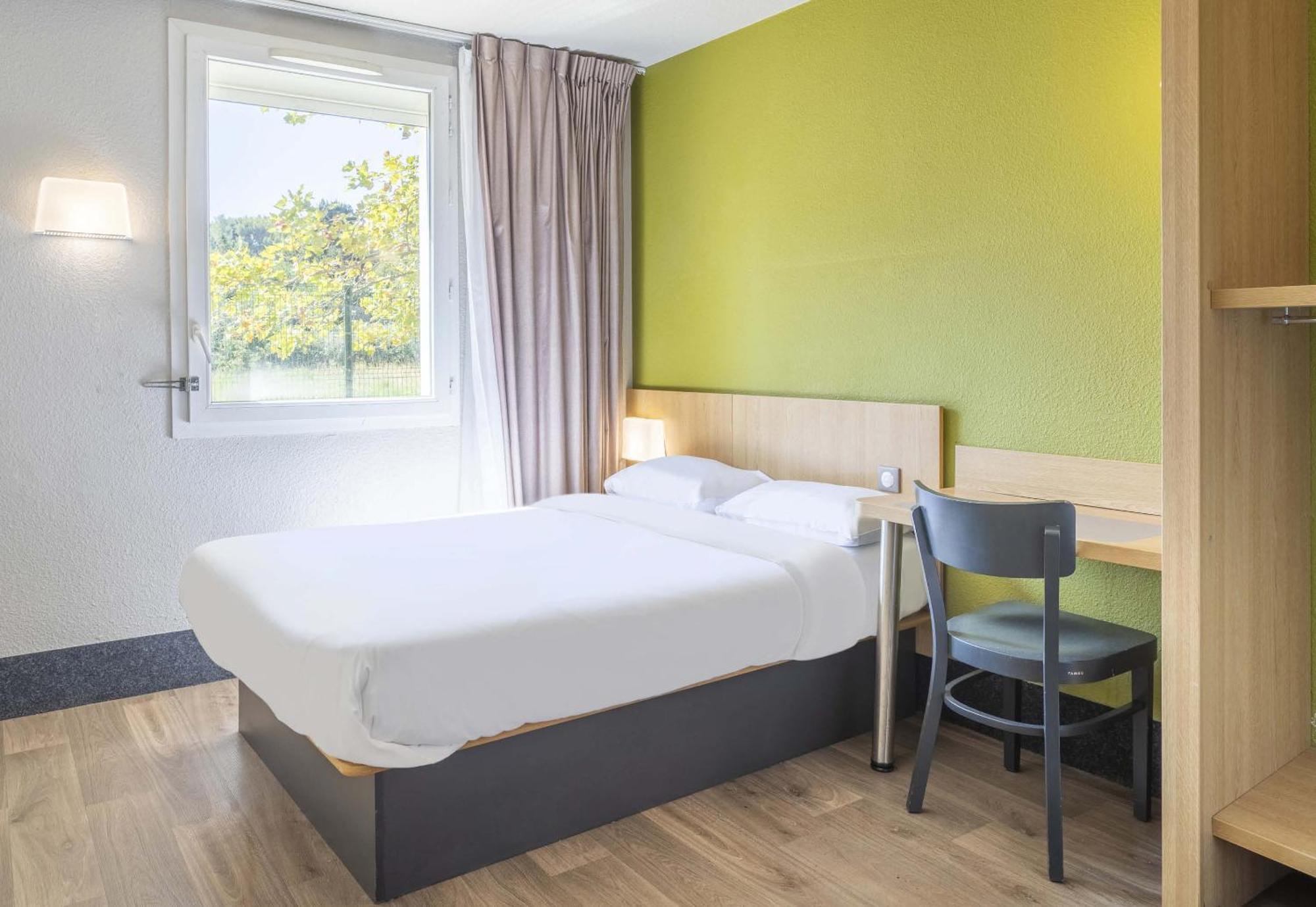 B&B Hotel Toulon Ollioules Bagian luar foto