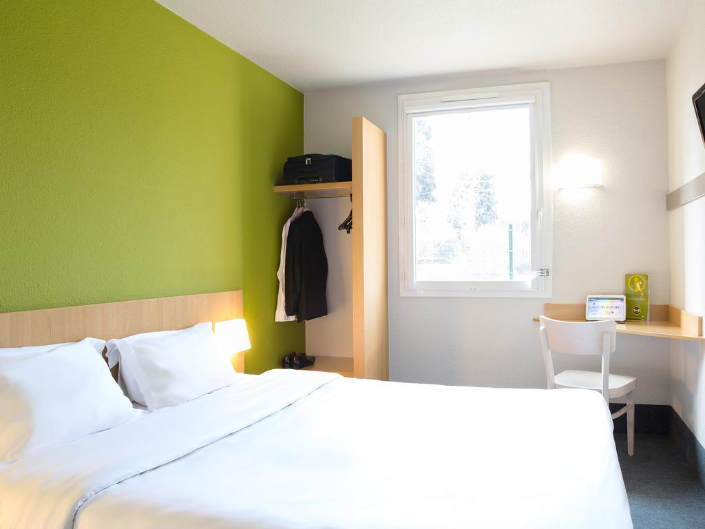 B&B Hotel Toulon Ollioules Bagian luar foto