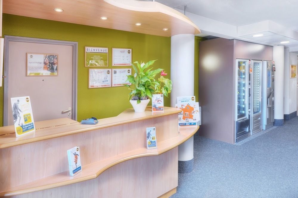 B&B Hotel Toulon Ollioules Bagian luar foto