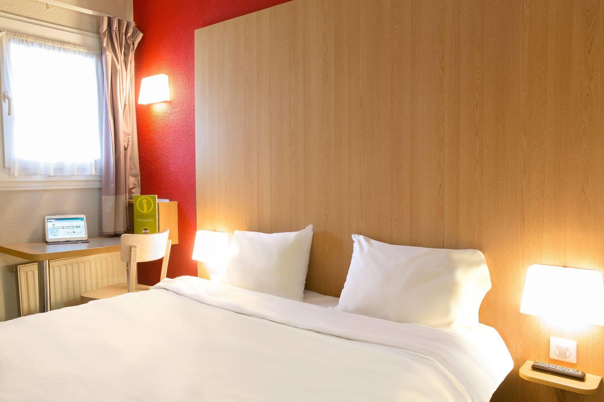 B&B Hotel Toulon Ollioules Bagian luar foto