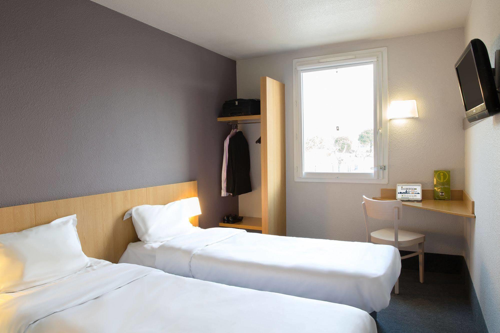 B&B Hotel Toulon Ollioules Bagian luar foto