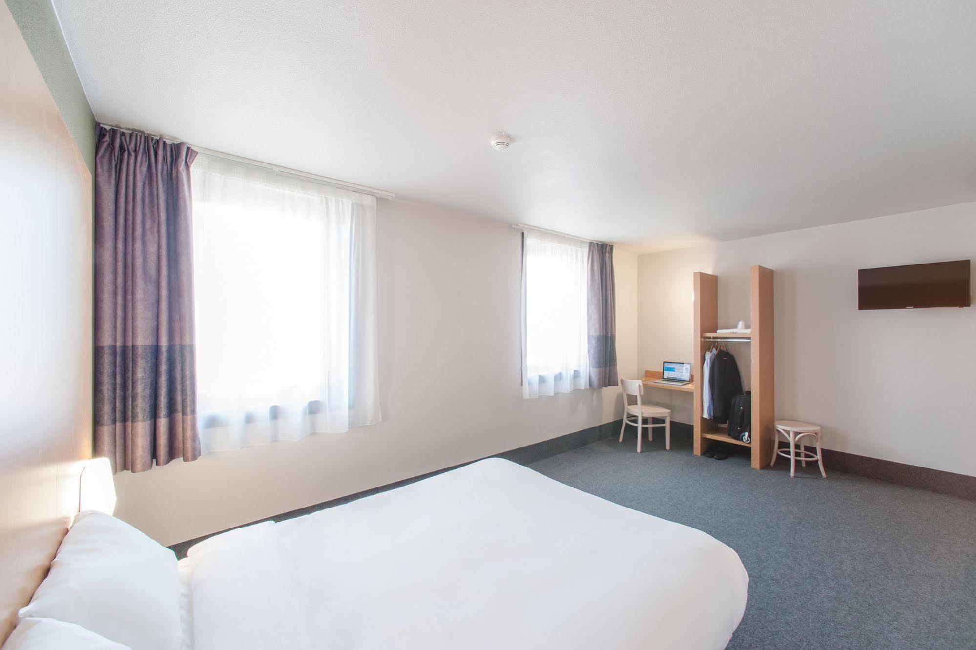 B&B Hotel Toulon Ollioules Bagian luar foto
