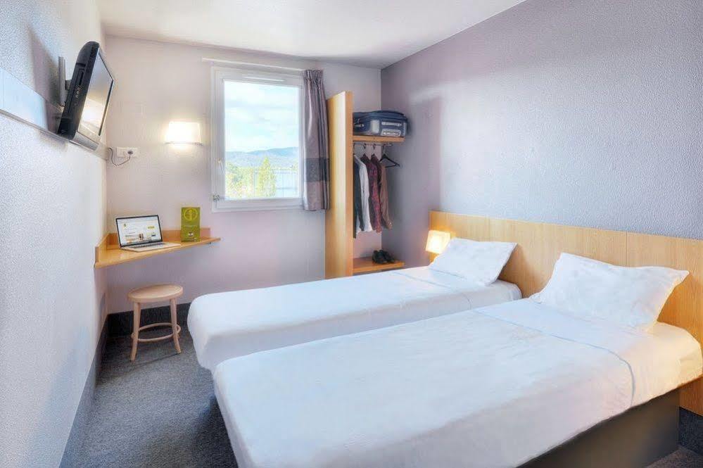 B&B Hotel Toulon Ollioules Bagian luar foto